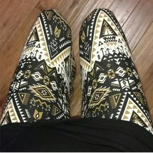 New! Clearance 🔥 Native Aztec Tribal print soft brushed leggings